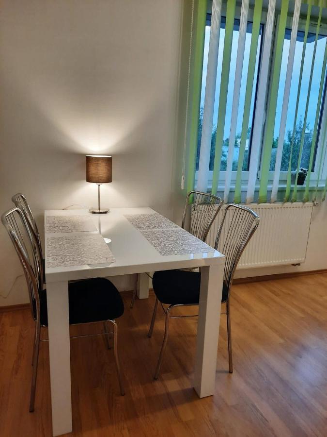 Apartment Prague-2 Rooms Free Parking Eksteriør bilde